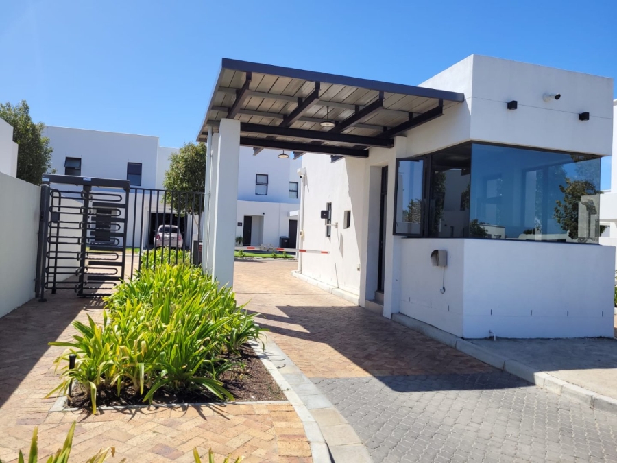To Let 4 Bedroom Property for Rent in Croydon Gardens Estate Western Cape